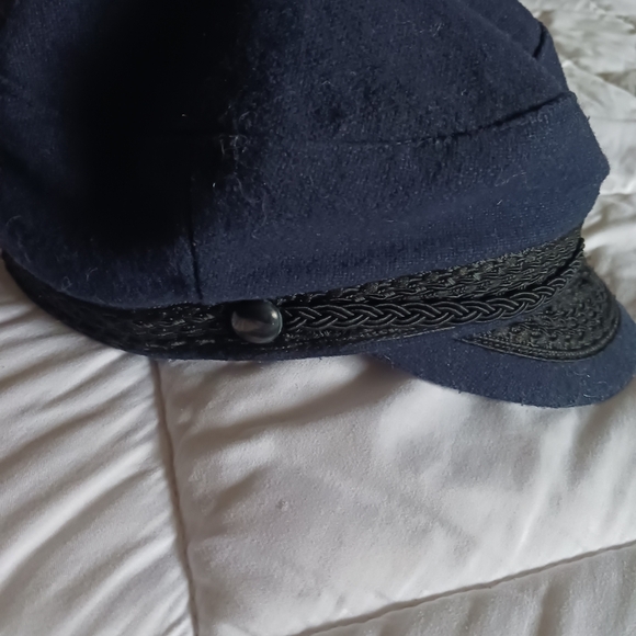 Military inspired hat - Picture 7 of 8